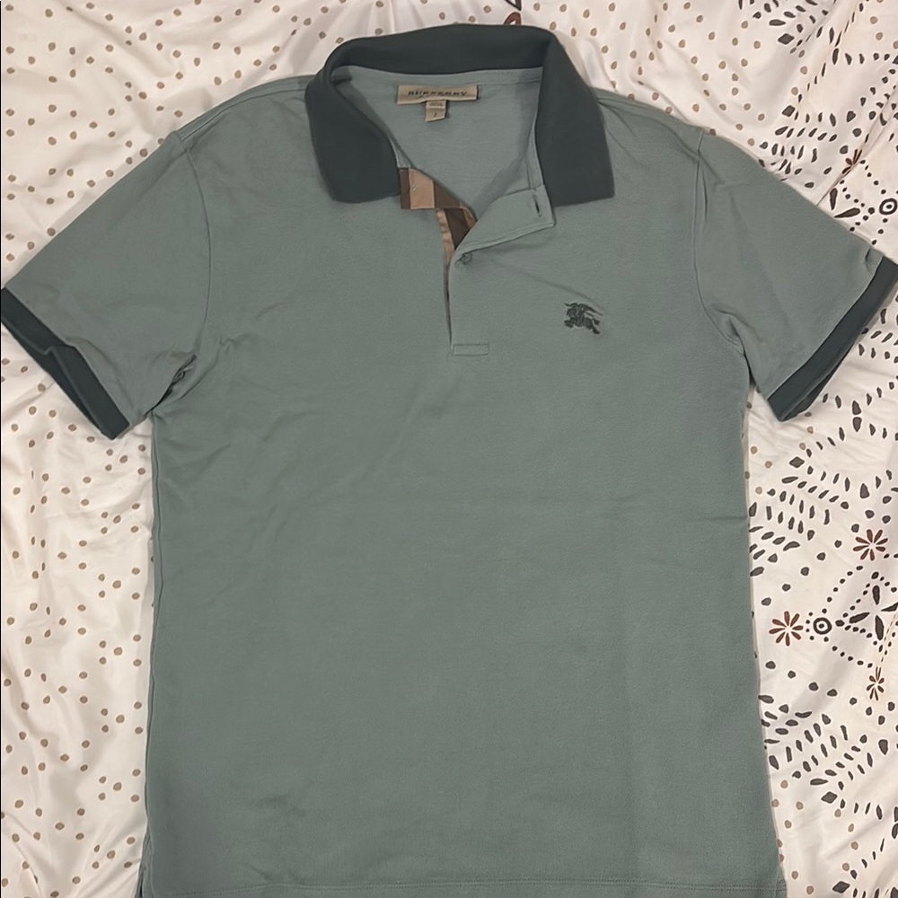 Burberry Green Polo Shirt with Contrasting Collar and Short Sleeves